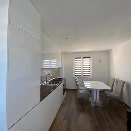 Mara Apartment Šestanovac